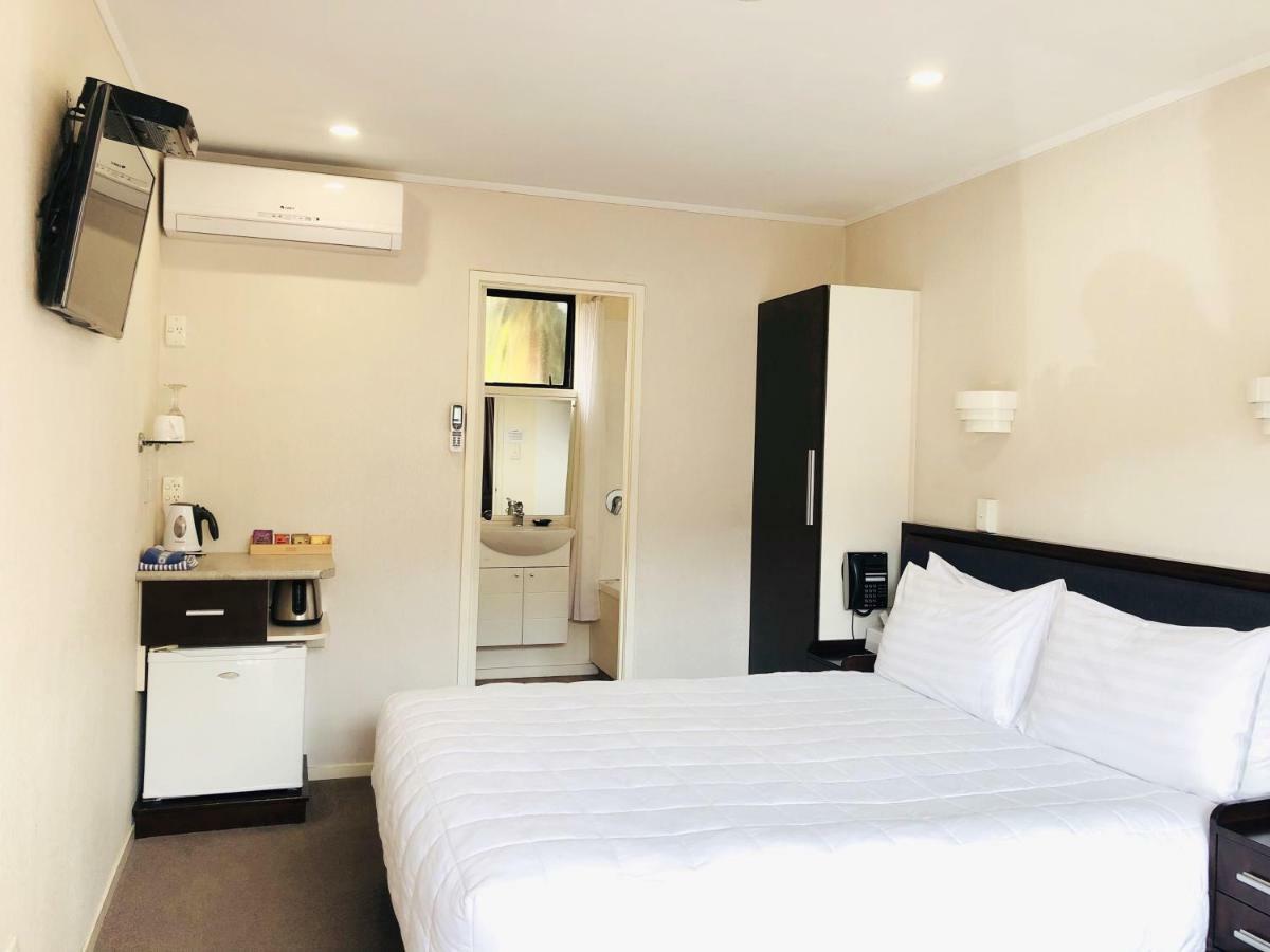 Tudor Court Motor Lodge Auckland Eksteriør billede